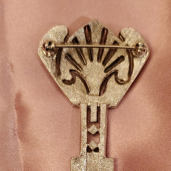 Women's Marcasite style stone earring and pin set - Picture 6 of 6